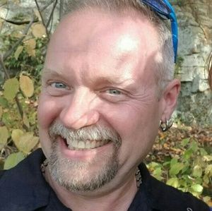 Meet your Posher, Todd